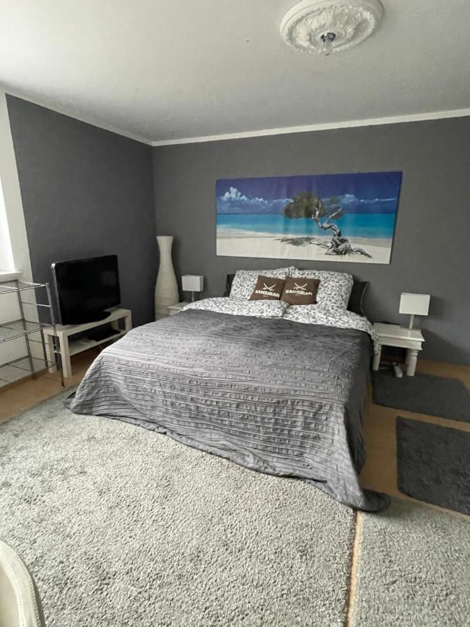 Appartment 53Qm Im Architektenhaus - 2 Schlafzimmer Mit Kueche Und Bad, Nur 2Min Von A8 - Ruhig Und Modern 埃尔森贝格 外观 照片