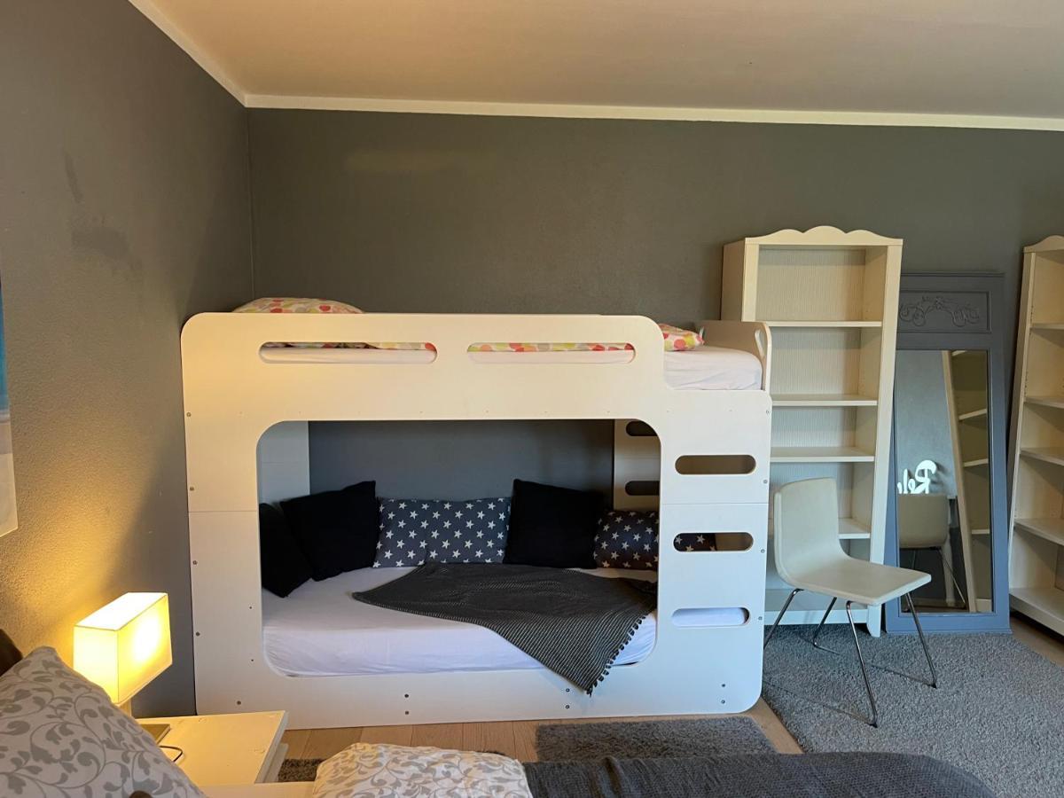 Appartment 53Qm Im Architektenhaus - 2 Schlafzimmer Mit Kueche Und Bad, Nur 2Min Von A8 - Ruhig Und Modern 埃尔森贝格 外观 照片